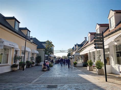 How to Visit La Vallée Village Paris Shopping Outlet.